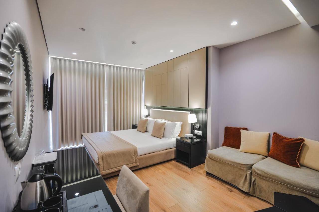 Hotel Oasis Sarande Bagian luar foto