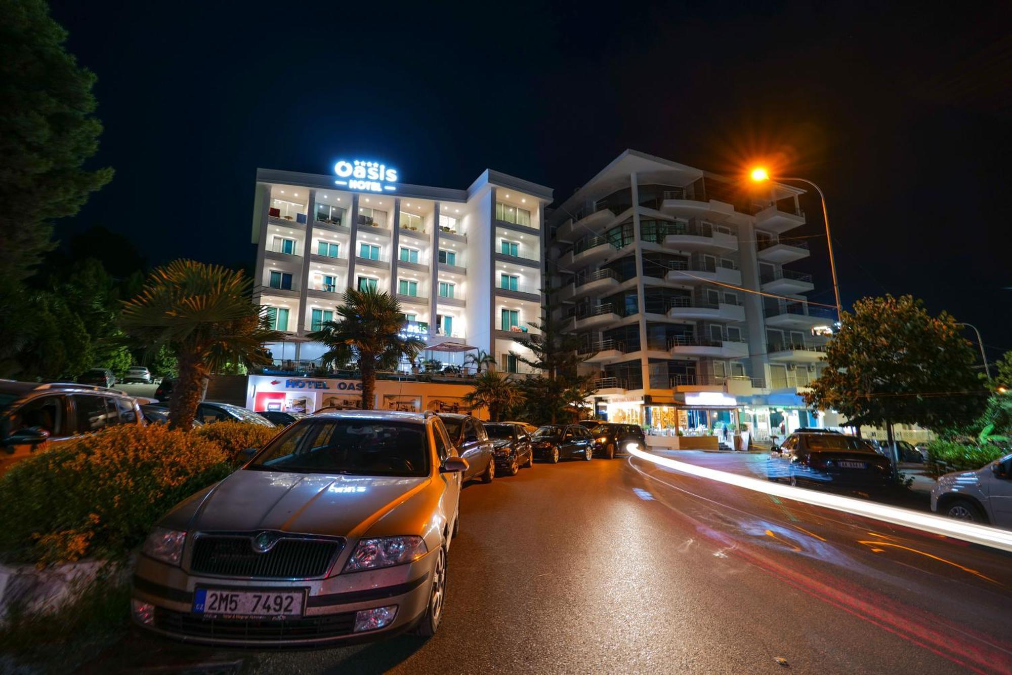 Hotel Oasis Sarande Bagian luar foto