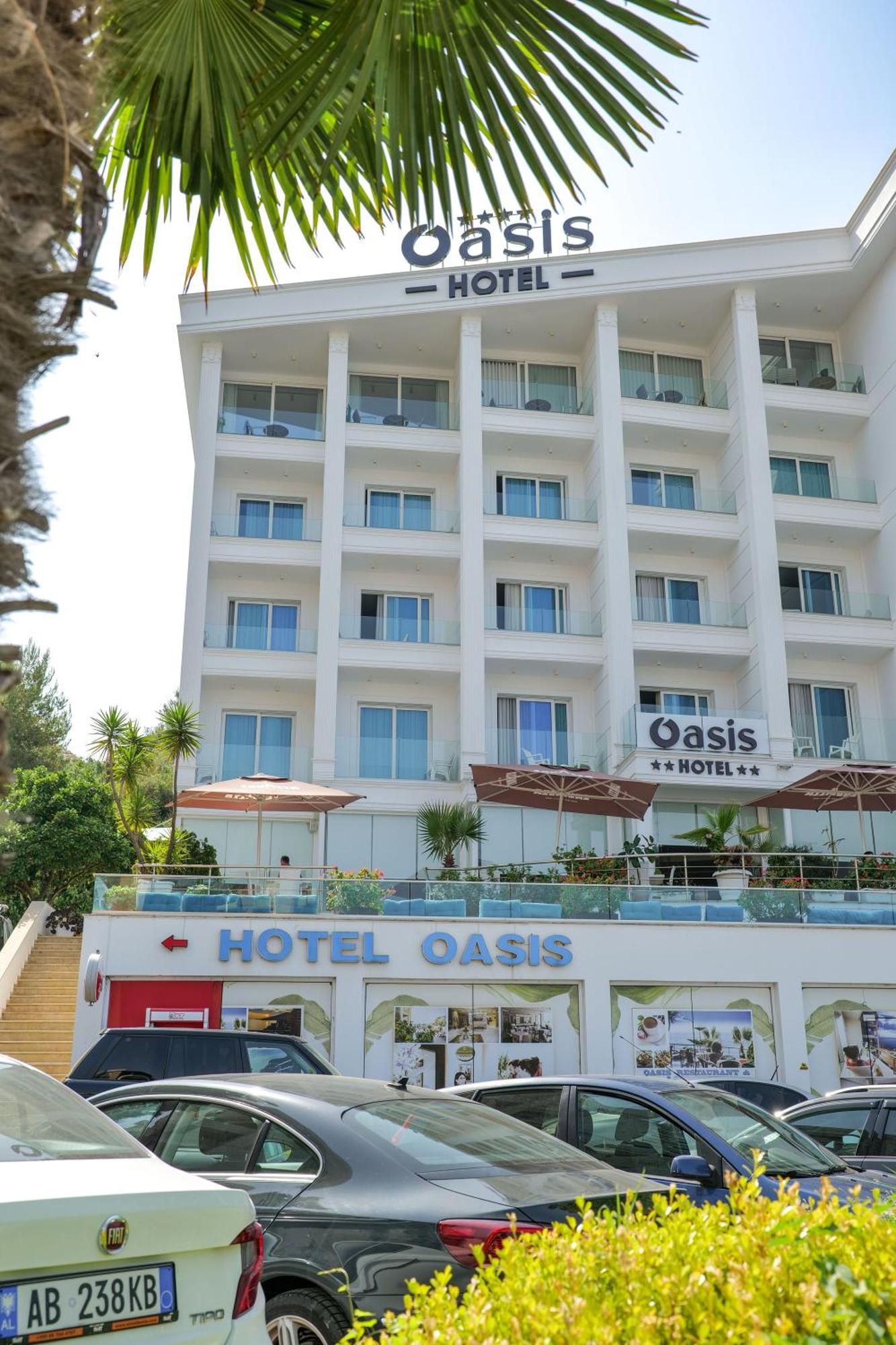 Hotel Oasis Sarande Bagian luar foto