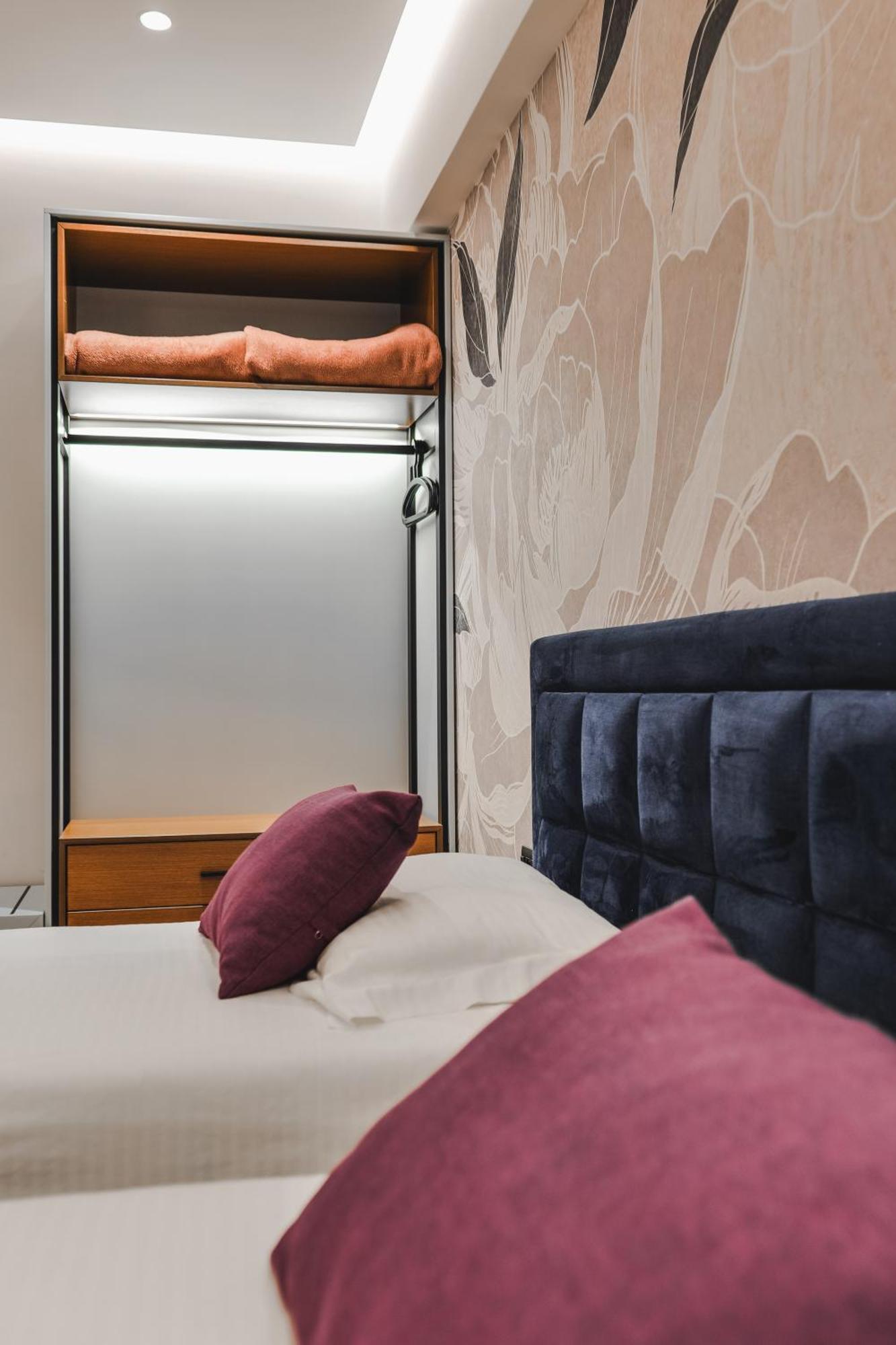 Hotel Oasis Sarande Bagian luar foto