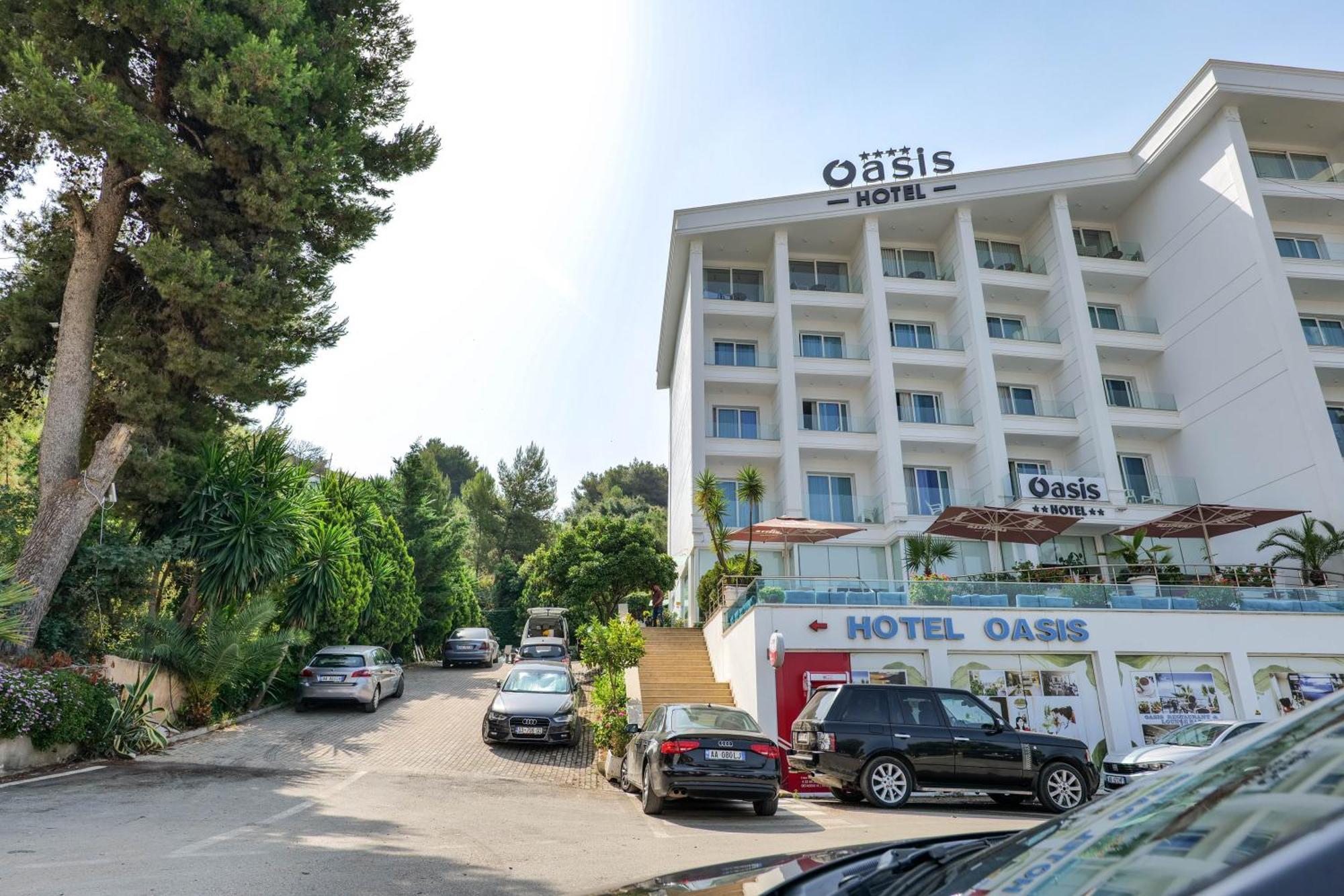 Hotel Oasis Sarande Bagian luar foto
