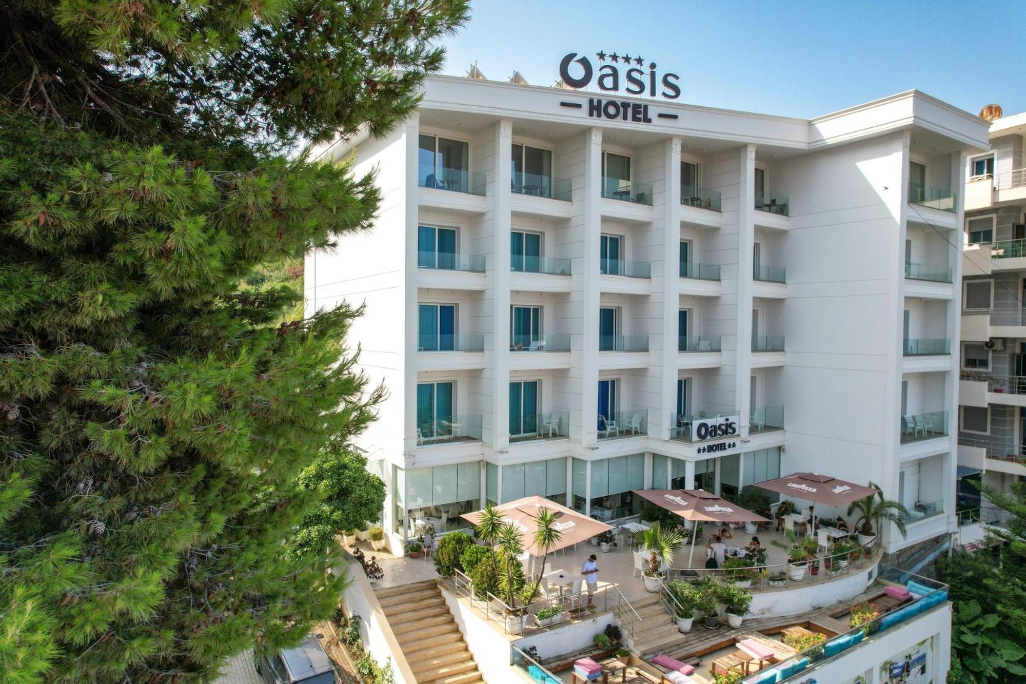 Hotel Oasis Sarande Bagian luar foto