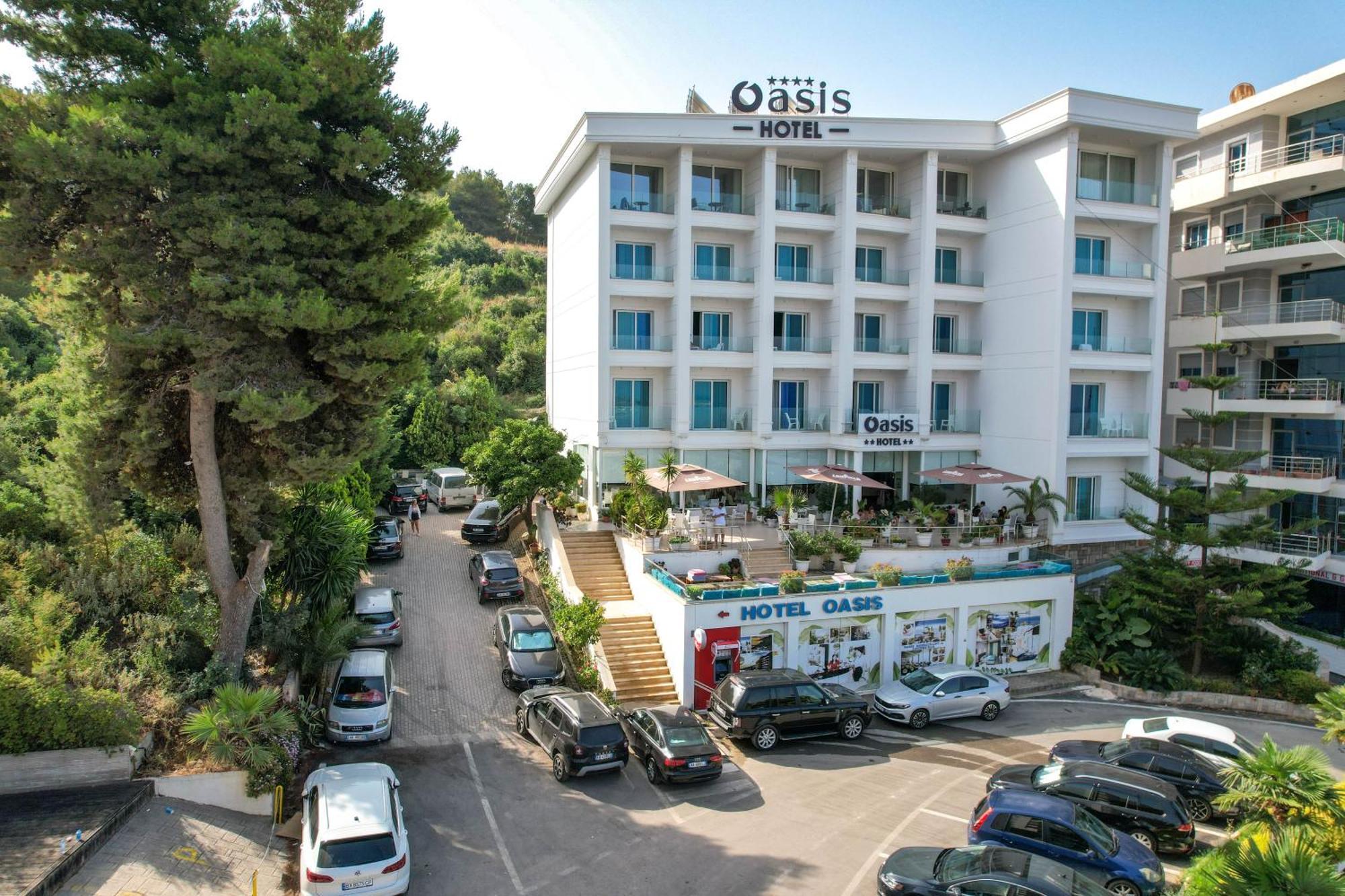 Hotel Oasis Sarande Bagian luar foto