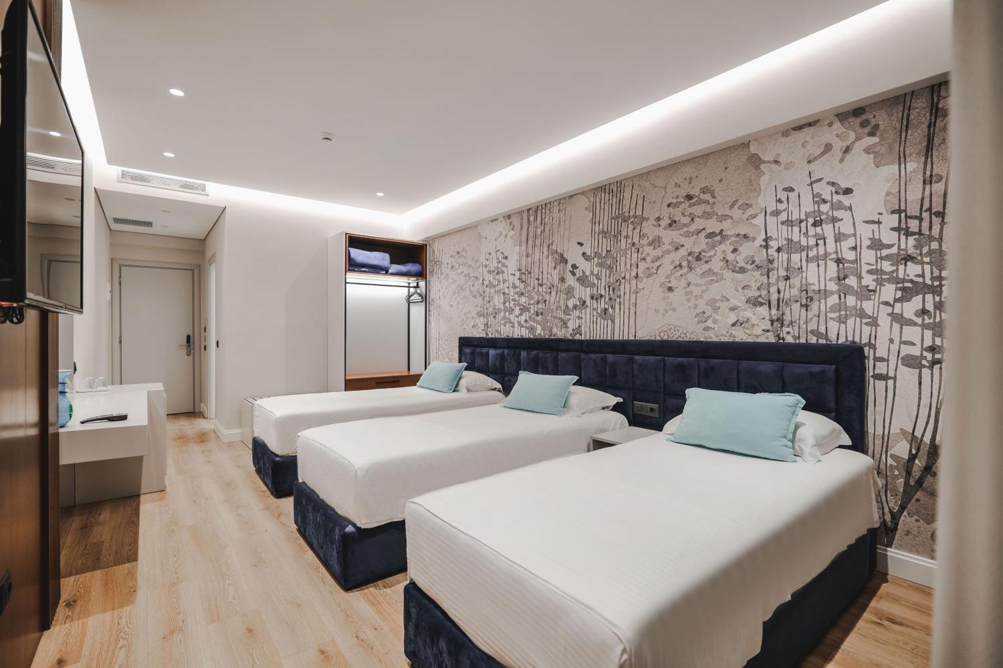 Hotel Oasis Sarande Bagian luar foto